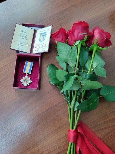 Родинам трьох полеглих військових з Одещини вручили ордени "За мужність" Родинам трьох полеглих військових з Одещини вручили ордени "За мужність"