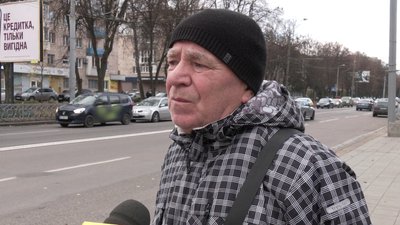 "З терпінням все це переносимо": у Рівному на маршрутах курсує менша кількість тролейбусів "З терпінням все це переносимо": у Рівному на маршрутах курсує менша кількість тролейбусів