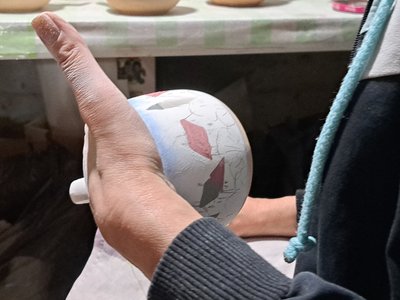 Під обстрілами, із браком кадрів: як у Слов’янську продовжує роботу виробництво кераміки Під обстрілами, із браком кадрів: як у Слов’янську продовжує роботу виробництво кераміки