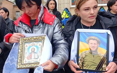 Назавжди 28: у місті на Черкащині попрощалися із загиблим захисником