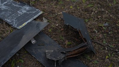 "Як трахкає, я глушу музикою". Що розповіли очевидці атаки по Піщаному на Сумщині "Як трахкає, я глушу музикою". Що розповіли очевидці атаки по Піщаному на Сумщині