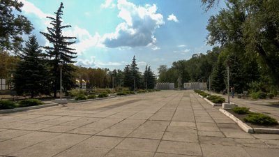 прифронтове Курахове життя люди ситуація пошкоджені будинки руйнування Донецька область прифронтове Курахове життя люди ситуація пошкоджені будинки руйнування Донецька область