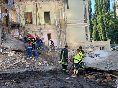 У Києві зросла кількість загиблих дітей унаслідок ракетної атаки РФ У Києві зросла кількість загиблих дітей унаслідок ракетної атаки РФ