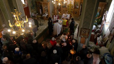 Привезли землю з місця загибелі: на Черкащині поховали військового без тіла Привезли землю з місця загибелі: на Черкащині поховали військового без тіла