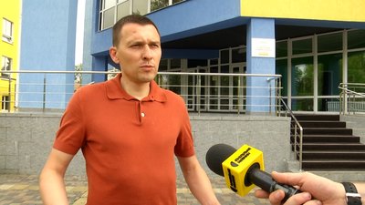 У Житомирі облаштували перший майданчик для роздільного збирання сміття У Житомирі облаштували перший майданчик для роздільного збирання сміття