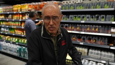 «Мої подружки понагрібали, а я їм кажу — "Нащо воно вам треба"». Чи є дефіцит товарів у магазинах Дніпра «Мої подружки понагрібали, а я їм кажу — "Нащо воно вам треба"». Чи є дефіцит товарів у магазинах Дніпра