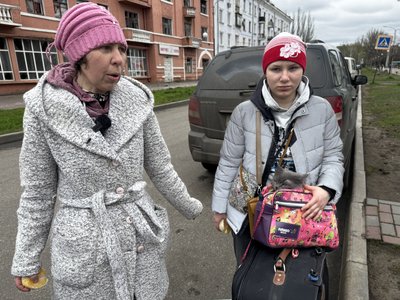 "Раніше їздили за грошима, тепер стали більше евакуюватися". З Донеччини за добу евакуювали 318 людей "Раніше їздили за грошима, тепер стали більше евакуюватися". З Донеччини за добу евакуювали 318 людей