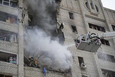 У Харкові російська ракета влучила у житлову багатоповерхівку, є поранені та загиблі, 9 серпня 2026 року