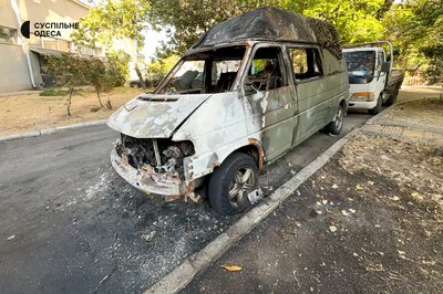 "Ця автівка врятувала багато життів": в Одесі підпалили евакуаційний автомобіль бойової медикині "Ця автівка врятувала багато життів": в Одесі підпалили евакуаційний автомобіль бойової медикині