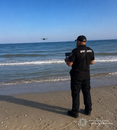 На Одещині в Чорному морі шукають 14-річного підлітка На Одещині в Чорному морі шукають 14-річного підлітка