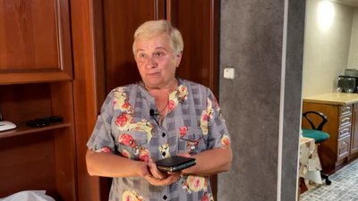 Поцілили в будинок з танку: на Прилуччині жителька села відбудовує будинок, де ледь не загинула у 2022 році Поцілили в будинок з танку: на Прилуччині жителька села відбудовує будинок, де ледь не загинула у 2022 році