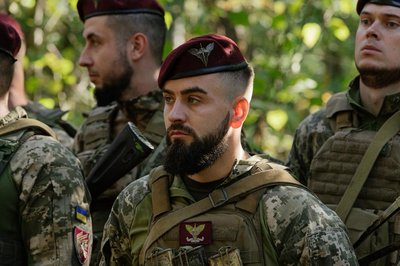 У житомирській 95-й бригаді нагородили військовослужбовців держвідзнаками У житомирській 95-й бригаді нагородили військовослужбовців держвідзнаками