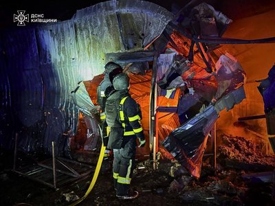 Одна людина постраждала, є пошкодження у кількох районах: росіяни атакували Київщину Одна людина постраждала, є пошкодження у кількох районах: росіяни атакували Київщину