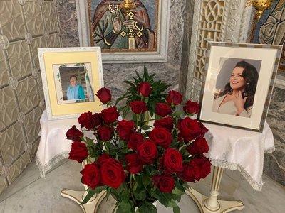 У Києві прощаються з Русланою Писанкою та її мамою Діною Василівною У Києві прощаються з Русланою Писанкою та її мамою Діною Василівною