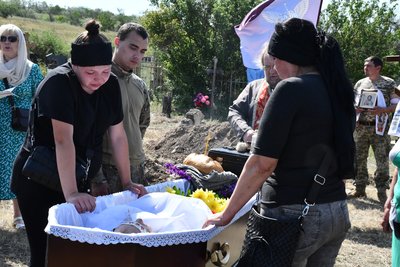 Передчасно зупинилося серце: на Одещині попрощались із померлим десантником Передчасно зупинилося серце: на Одещині попрощались із померлим десантником