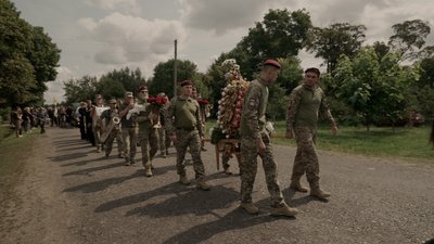 Роблять на похорон, щоби віддати шану: як у селах Буковини зберігають традицію поминального деревця | "Жива спадщина" Роблять на похорон, щоби віддати шану: як у селах Буковини зберігають традицію поминального деревця | "Жива спадщина"