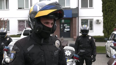 Поліцейські на мотоциклах: розпочався третій сезон мотопатруля у Рівному Поліцейські на мотоциклах: розпочався третій сезон мотопатруля у Рівному