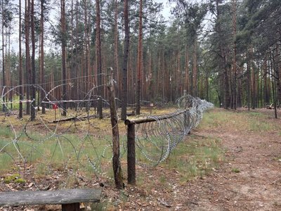 "Хто перетне межу — там і залишиться": що відбувається на кордоні з Білоруссю на Житомирщині "Хто перетне межу — там і залишиться": що відбувається на кордоні з Білоруссю на Житомирщині