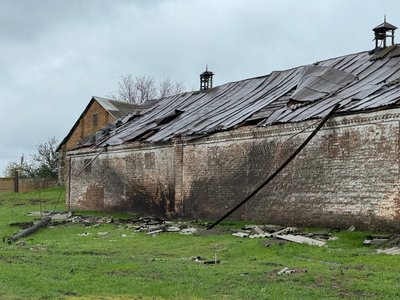 "На полях — уламки нерозірваних "шахедів". Як аграрії з Синельниківщини починають посівну в прифронтовій громаді "На полях — уламки нерозірваних "шахедів". Як аграрії з Синельниківщини починають посівну в прифронтовій громаді