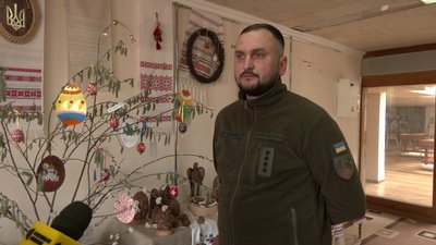 "Крапочки — це зернинки": писанки, традиційні для Рівненщини, представили в обласній бібліотеці