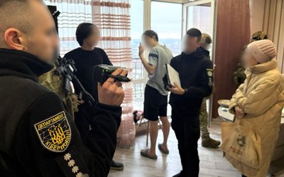 У Запоріжжі судитимуть групу псевдоподатківців, які ошукали підприємців на 700 тисяч гривень У Запоріжжі судитимуть групу псевдоподатківців, які ошукали підприємців на 700 тисяч гривень