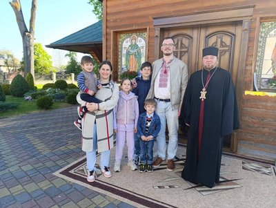 Отець Микола Горгула із сім'єю переїхав з Краматорська на Франківщину