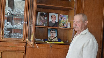 "Я не люблю число «26»": розповідь батька з Чернігівщини, який через війну втратив двох синів "Я не люблю число «26»": розповідь батька з Чернігівщини, який через війну втратив двох синів