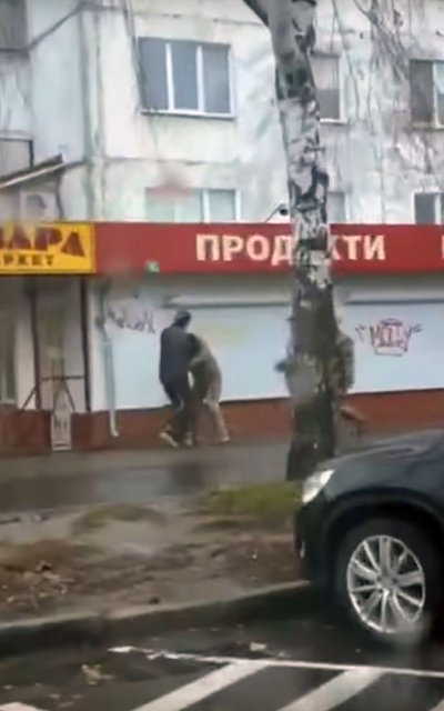 У Житомирі побили працівника Територіального центру комплектування та соціальної підтримки У Житомирі побили працівника Територіального центру комплектування та соціальної підтримки