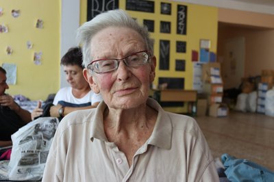 "Боялись, що нікому не потрібні". На Дніпропетровщині працює транзитний пункт для евакуйованих з Донецької області "Боялись, що нікому не потрібні". На Дніпропетровщині працює транзитний пункт для евакуйованих з Донецької області