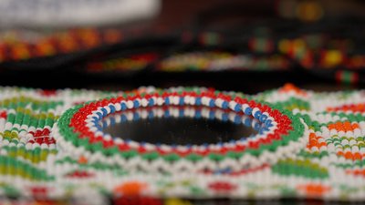 Відчувають захист завдяки прикрасам. Як на Буковині майстрині виготовляють старовинні ґердани та силянки | Жива спадщина