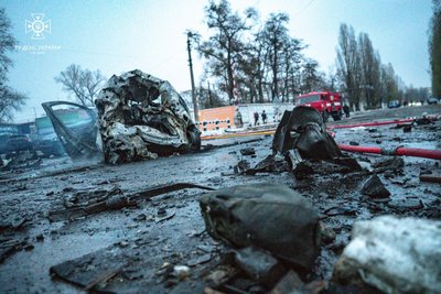 Рятувальники показали наслідки ракетних обстрілів Києва