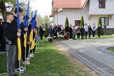 На Закарпатті попрощалися з полеглим захисником Віктором Шпиньовичем На Закарпатті попрощалися з полеглим захисником Віктором Шпиньовичем