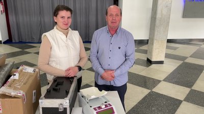 Благодійники з Німеччини передали Житомирському обласному центру крові нове обладнання на суму три тисячі євро Благодійники з Німеччини передали Житомирському обласному центру крові нове обладнання на суму три тисячі євро