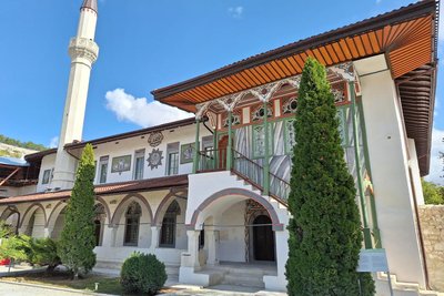 İşğalciler Han sarayındaki qanunsız qazmalarnıñ neticelerini bildirdiler: onlarca, belki de yüz biñlernen tapılma İşğalciler Han sarayındaki qanunsız qazmalarnıñ neticelerini bildirdiler: onlarca, belki de yüz biñlernen tapılma