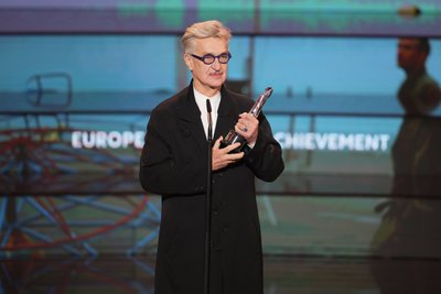 Стрічка-тріумфаторка Європейської кінопремії — робота французького режисера Жака Одіара "Емілія Перес" Стрічка-тріумфаторка Європейської кінопремії — робота французького режисера Жака Одіара "Емілія Перес"