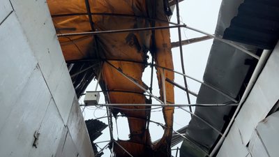 Наслідки удару РФ по ринку в Краматорську Донецька область 2 грудня 2025 рік Наслідки удару РФ по ринку в Краматорську Донецька область 2 грудня 2025 рік