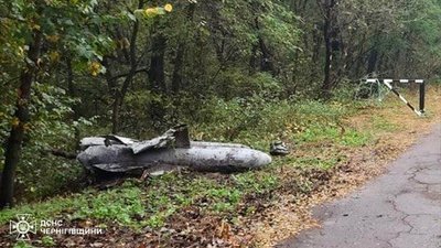 На Чернігівщині сапери виявили частину російської керованої авіаційної ракети Х-59 На Чернігівщині сапери виявили частину російської керованої авіаційної ракети Х-59