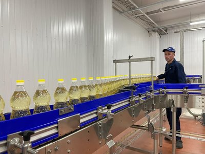Виробництво олії, олія, підприємство, завод, Тернопільщина, релоковане підприємство, травень 2025 Виробництво олії, олія, підприємство, завод, Тернопільщина, релоковане підприємство, травень 2025