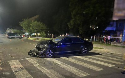 В Ужгороді внаслідок зіткнення двох автівок травмувалося 5 людей. Що відомо В Ужгороді внаслідок зіткнення двох автівок травмувалося 5 людей. Що відомо
