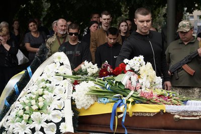 В Ужгороді попрощалися із захисником Денисом Виднянським В Ужгороді попрощалися із захисником Денисом Виднянським