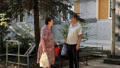 Люди життя евакуація прифронтове місто Курахове жителька Курахового Людмила Донецька область Люди життя евакуація прифронтове місто Курахове жителька Курахового Людмила Донецька область