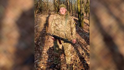 На Чернігівщині 11 червня попрощалися із трьома військовими ЗСУ, які загинули на Луганщині та Донеччині На Чернігівщині 11 червня попрощалися із трьома військовими ЗСУ, які загинули на Луганщині та Донеччині