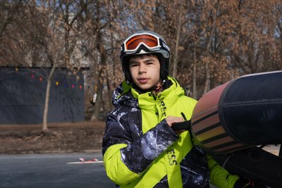 З вінгом на льоду – спортсмен Микола Уваров тренував сумчан на озері Чеха З вінгом на льоду – спортсмен Микола Уваров тренував сумчан на озері Чеха