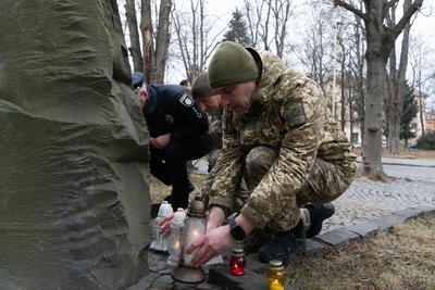 В Ужгороді вшанували пам’ять Героїв Небесної Сотні В Ужгороді вшанували пам’ять Героїв Небесної Сотні