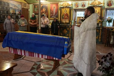 У Сумах попрощалися із загиблим Русланом Буряченком У Сумах попрощалися із загиблим Русланом Буряченком