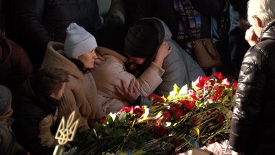"Тяжко втрачати таких людей": у Черкасах в останню путь провели двох військових "Тяжко втрачати таких людей": у Черкасах в останню путь провели двох військових