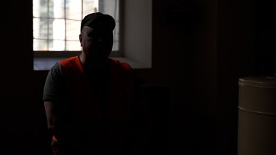 «Я побачив, що я потрібен тут»: як засуджені обслуговують Чернігівське СІЗО «Я побачив, що я потрібен тут»: як засуджені обслуговують Чернігівське СІЗО