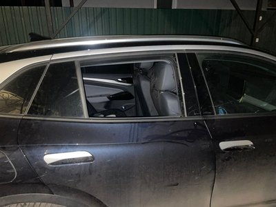 На Черкащині внаслідок дронової атаки пошкоджені десять будинків та автомобіль На Черкащині внаслідок дронової атаки пошкоджені десять будинків та автомобіль