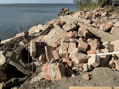На Одещині фрагменти тіл загиблих через атаку викинули у море біля Аккерманської фортеці На Одещині фрагменти тіл загиблих через атаку викинули у море біля Аккерманської фортеці