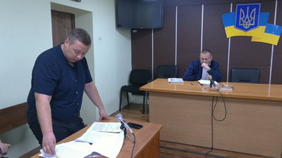 Двом гендиректорам лікарень Чернігівщини обрали запобіжні заходи Двом гендиректорам лікарень Чернігівщини обрали запобіжні заходи